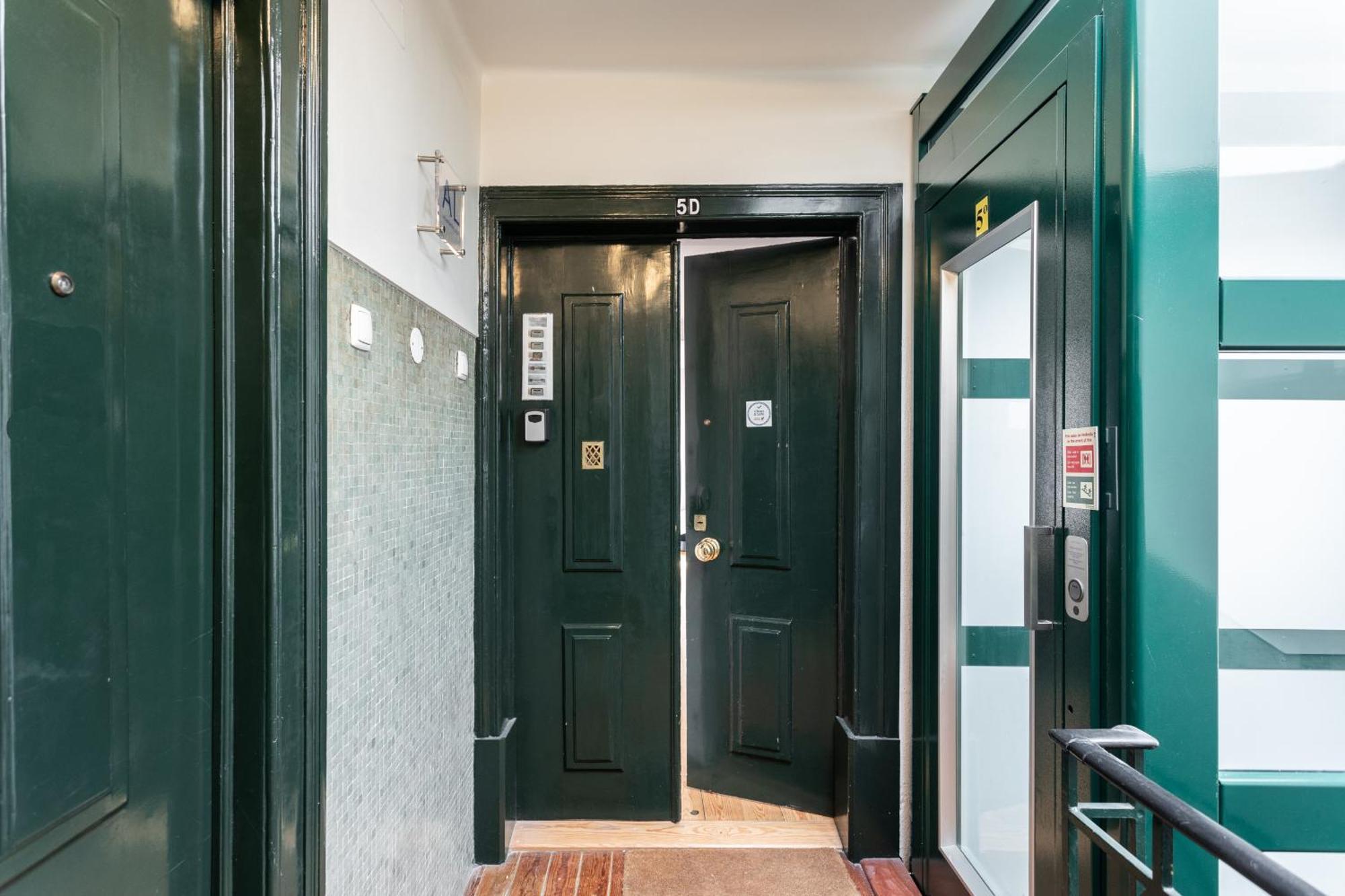 Santa Justa 24 Lisbon Downtown Apartment Ruang foto